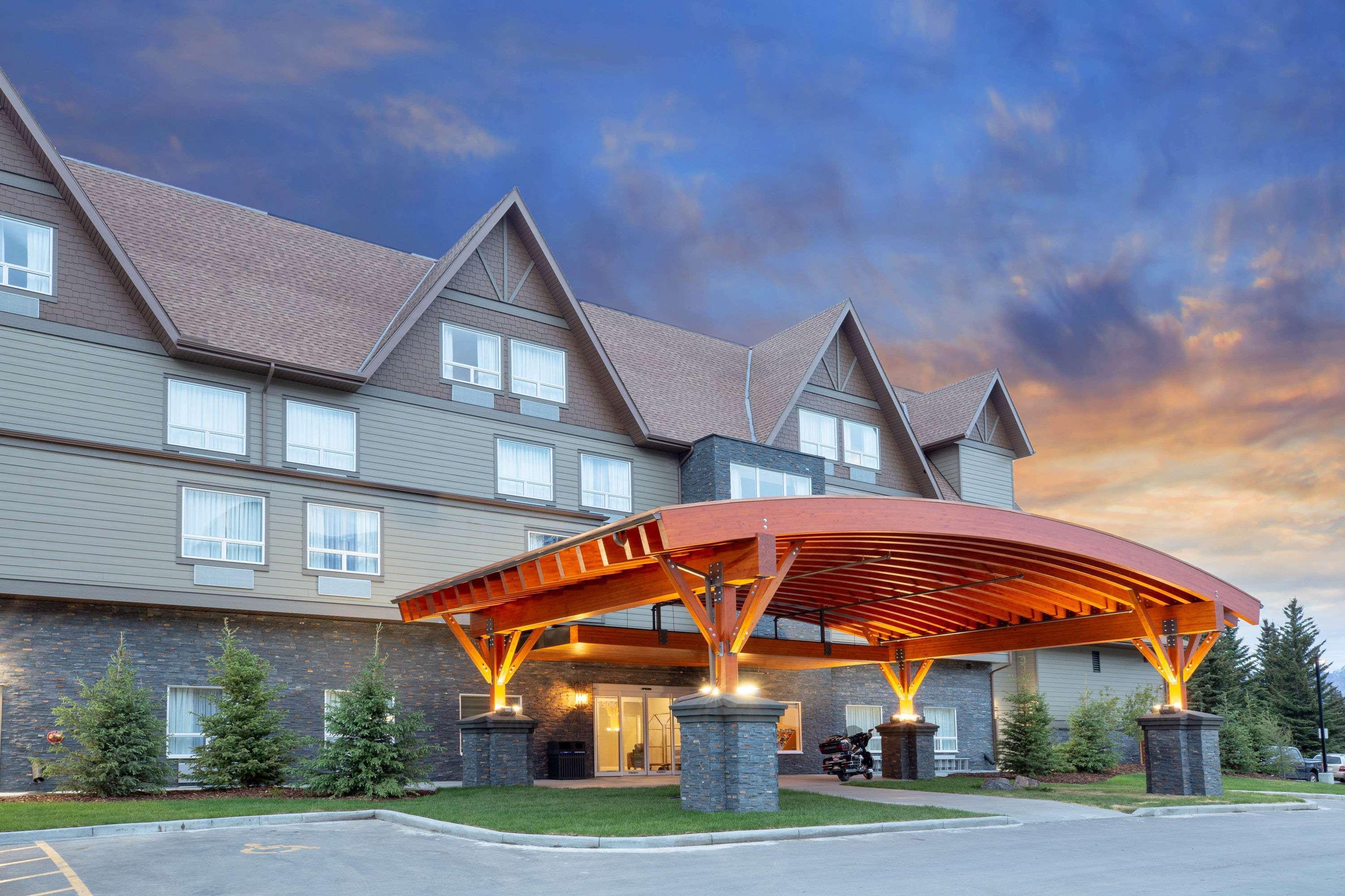 Super 8 By Wyndham Canmore Exterior foto