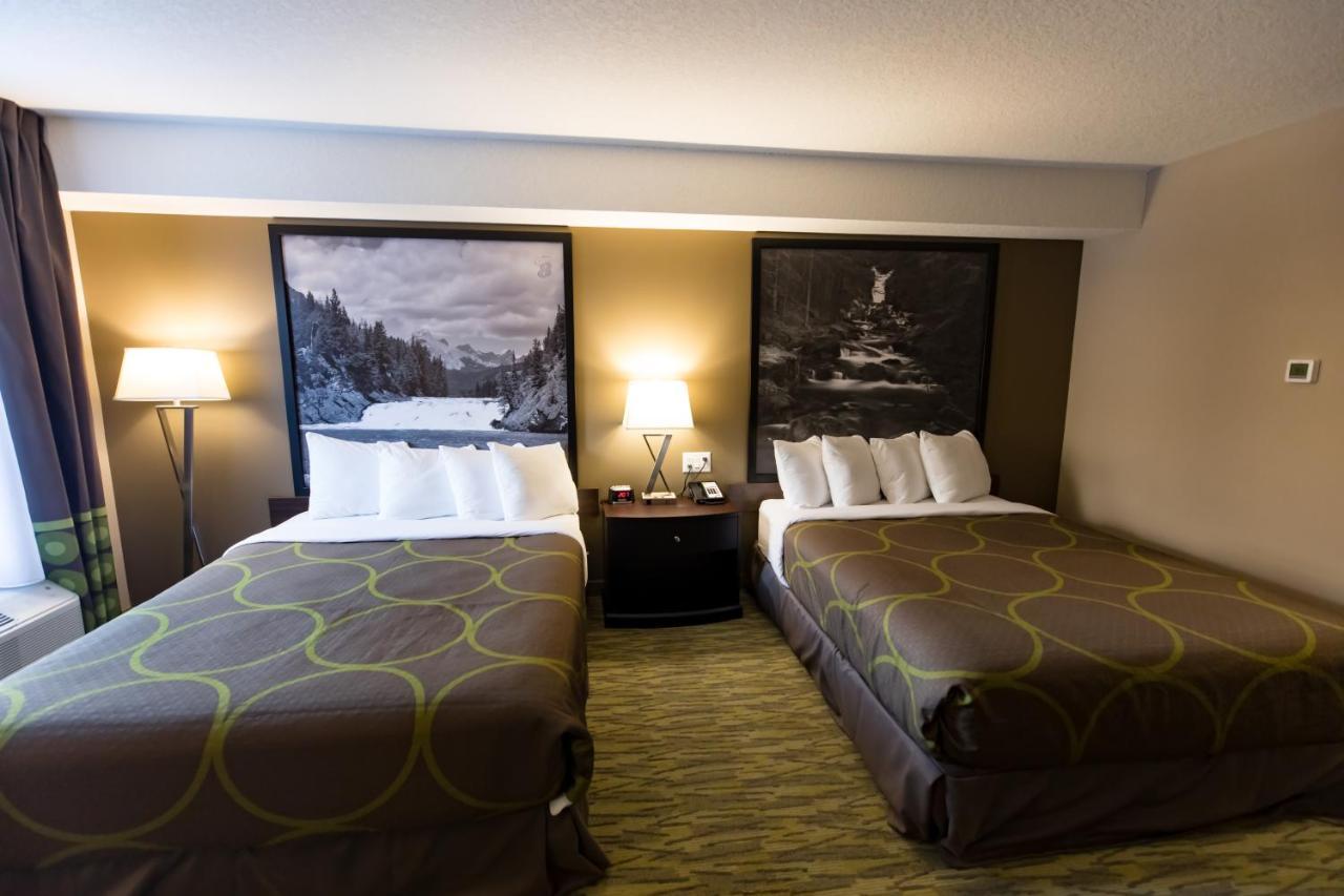 Super 8 By Wyndham Canmore Exterior foto