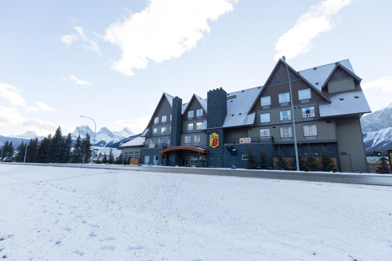 Super 8 By Wyndham Canmore Exterior foto